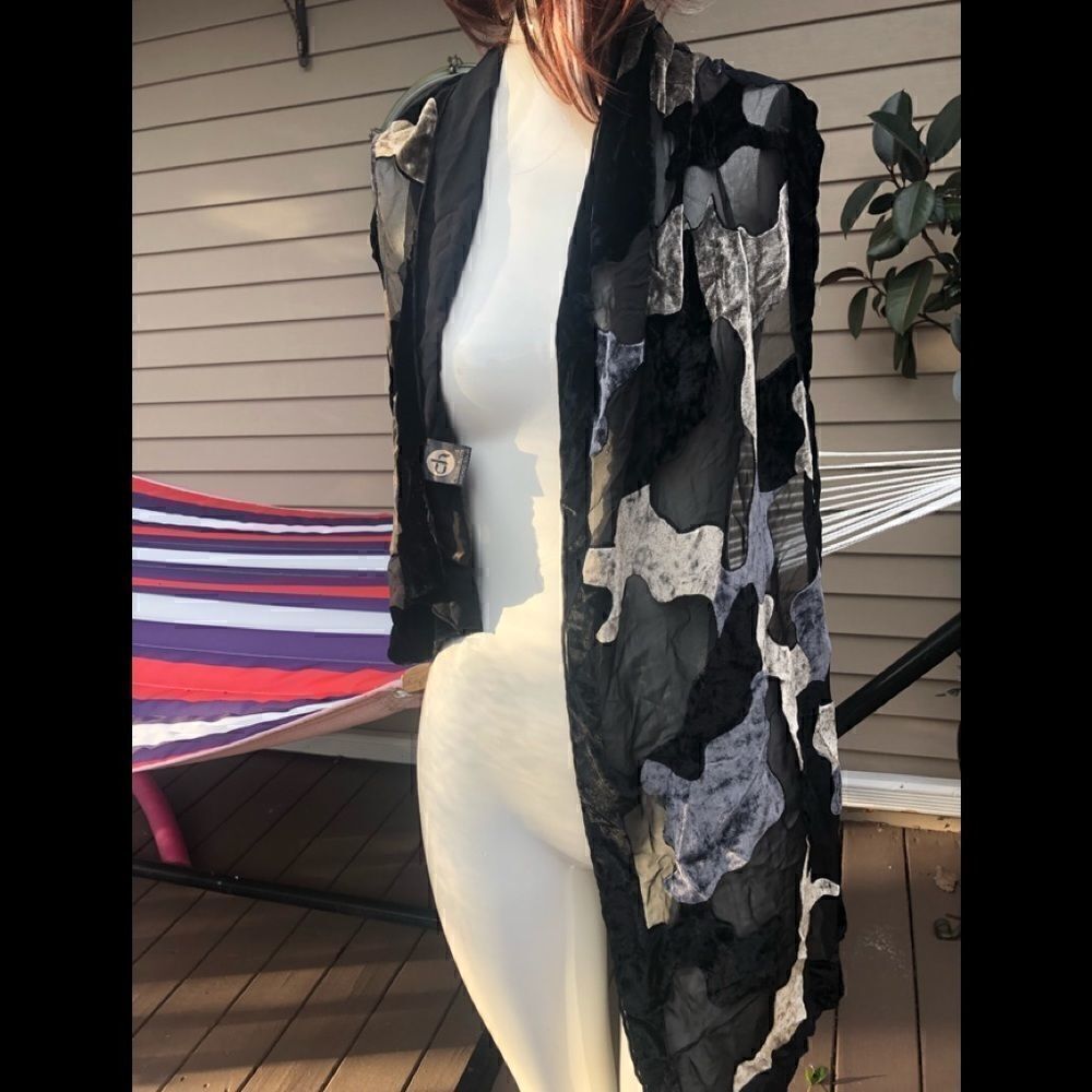 Authentic cocoon house scarf.